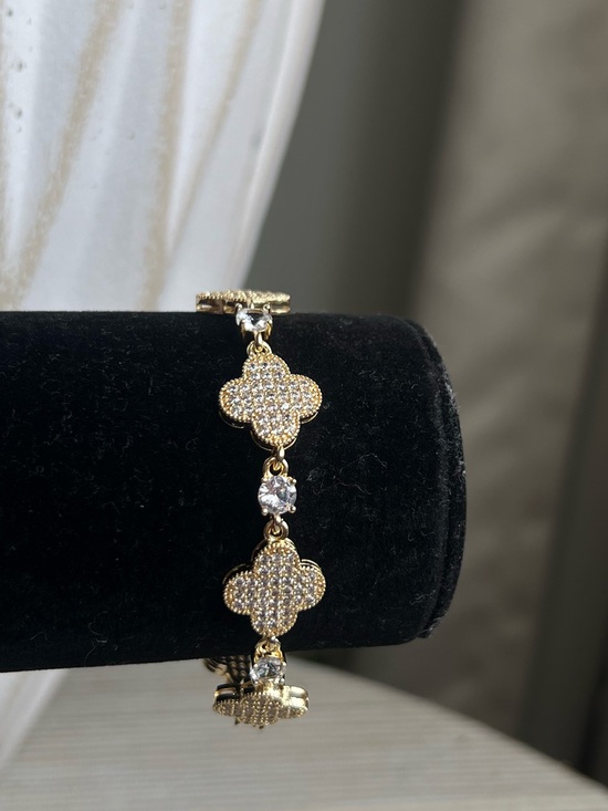 Jewelry - Gold pavé Clover Link Bracelet with Crystal Accents